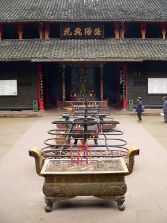 Tempio buddista ai piedi del monte Emei